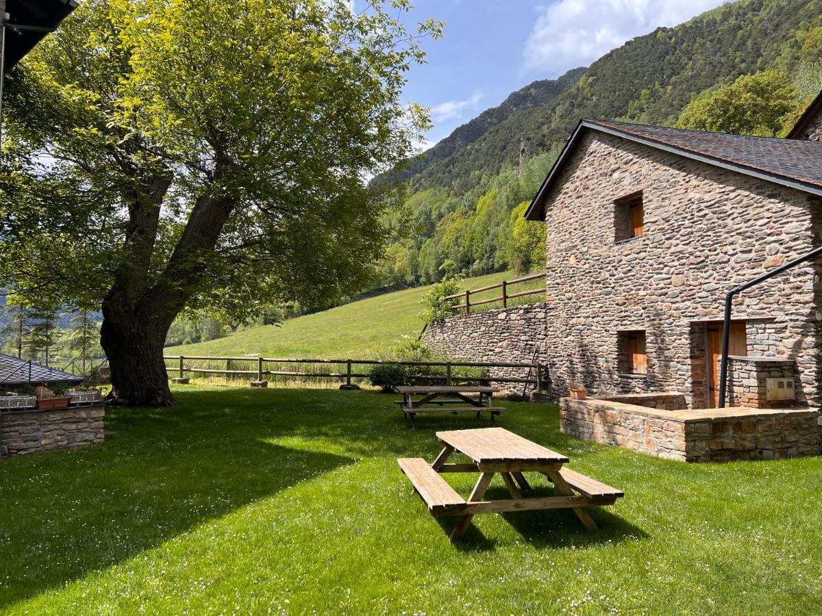 Apartament De La Vall Ferrera - L'Amfitriona Areu Exterior photo