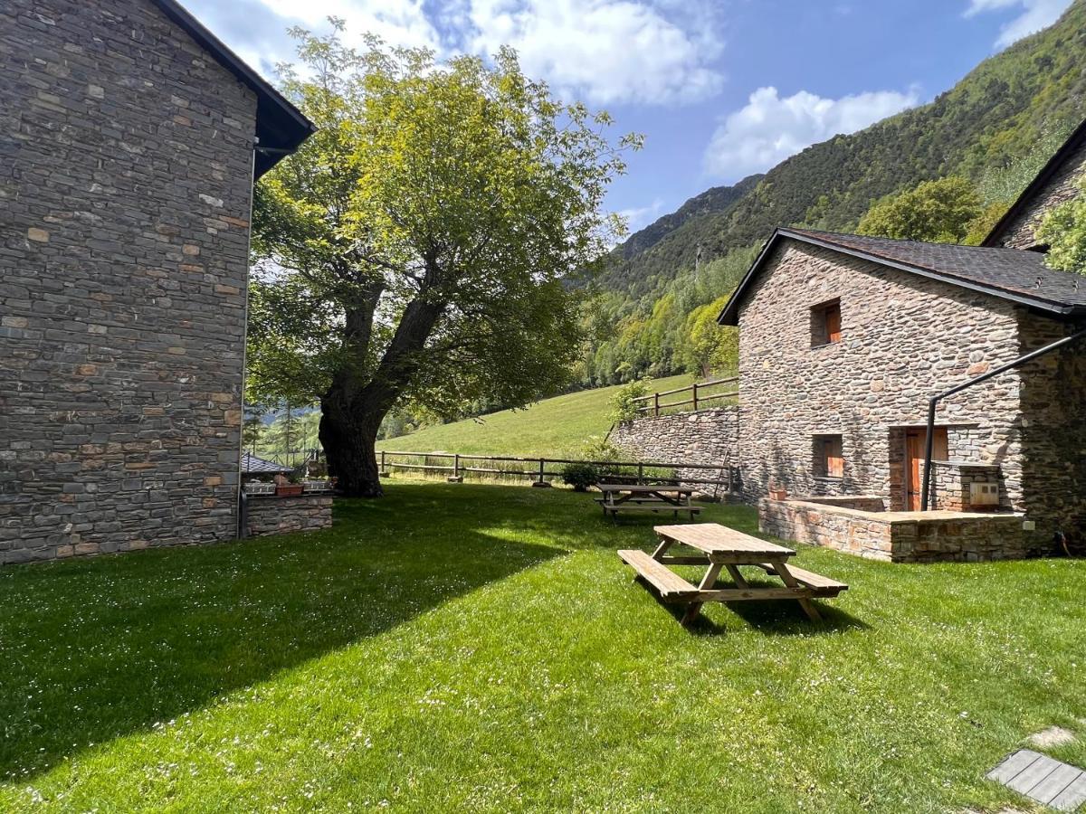 Apartament De La Vall Ferrera - L'Amfitriona Areu Exterior photo